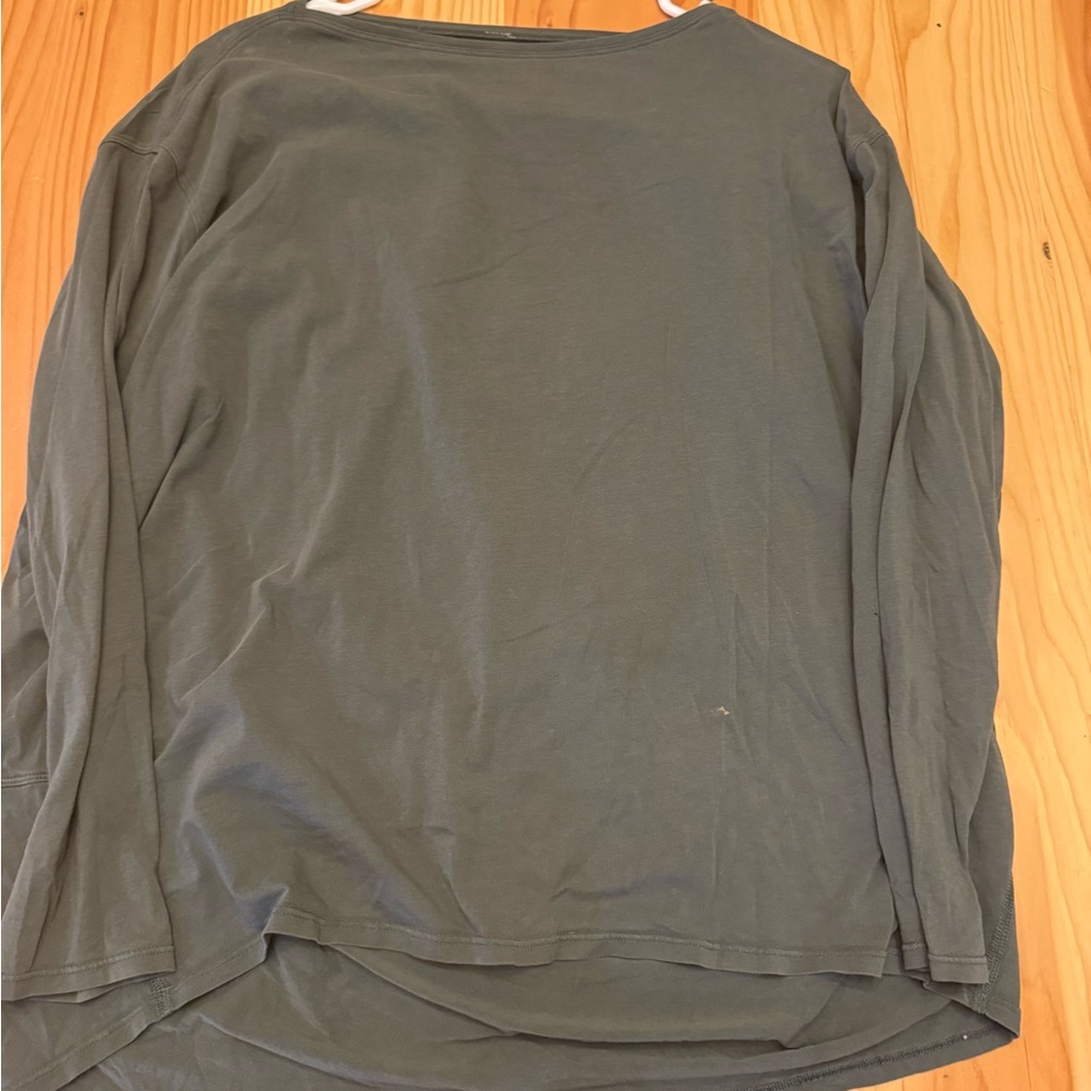 Lululemon Green Long Sleeve Shirt